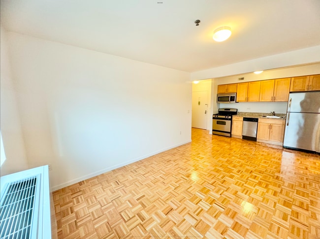 Building Photo - 3156 31st St Rental