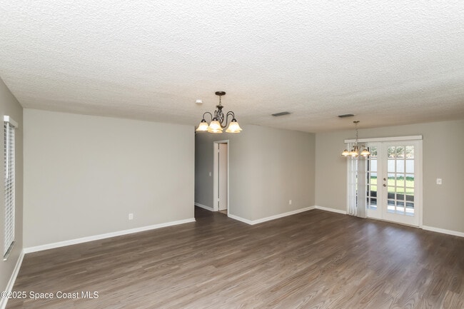 Photo - 739 Isle Royale Ave