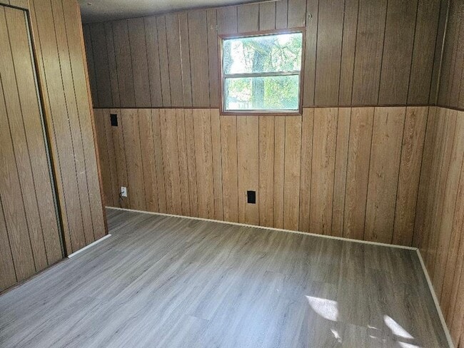 Photo - 101 Taylor Ln