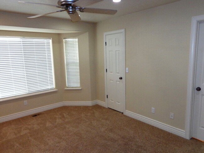 Photo - 465 W 1780 N St