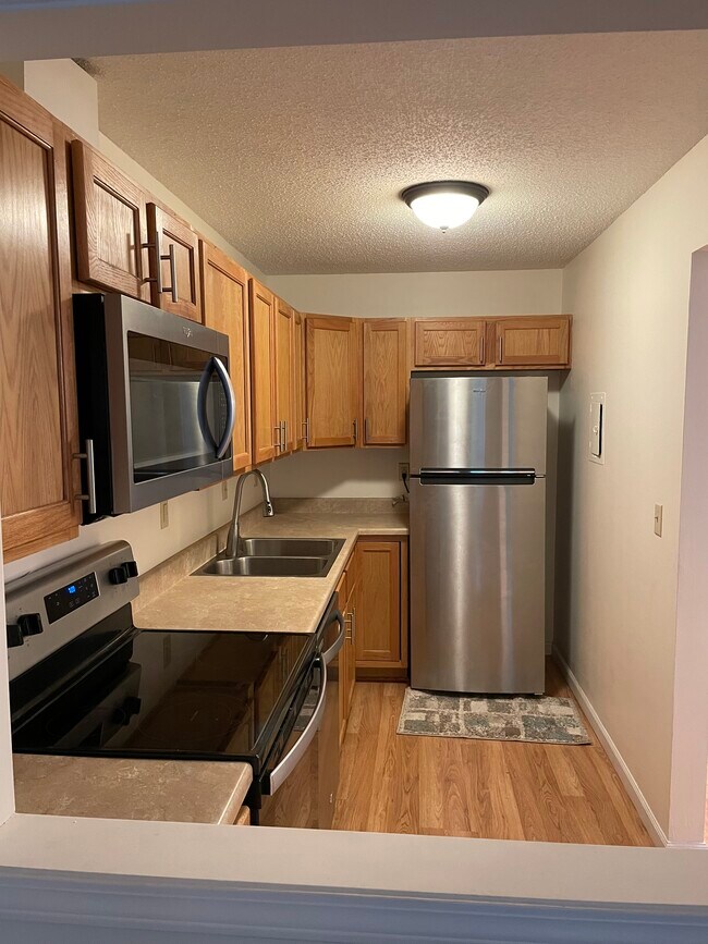 Photo - 10311 Cedar Lake Rd Condo Unit 212