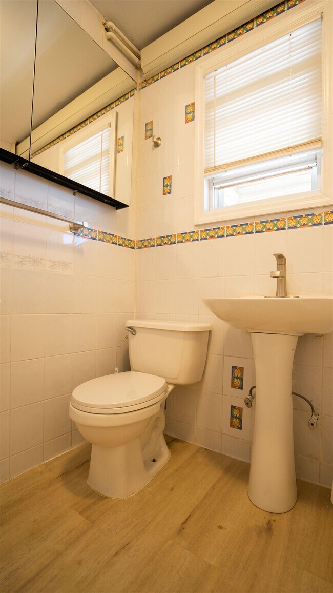Photo - 1037 Avenue C