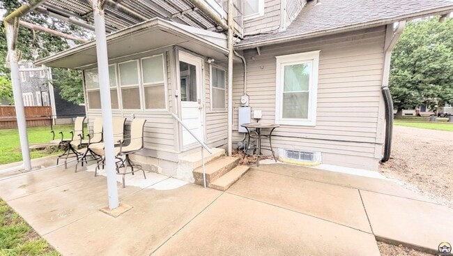 Photo - 708 Union St