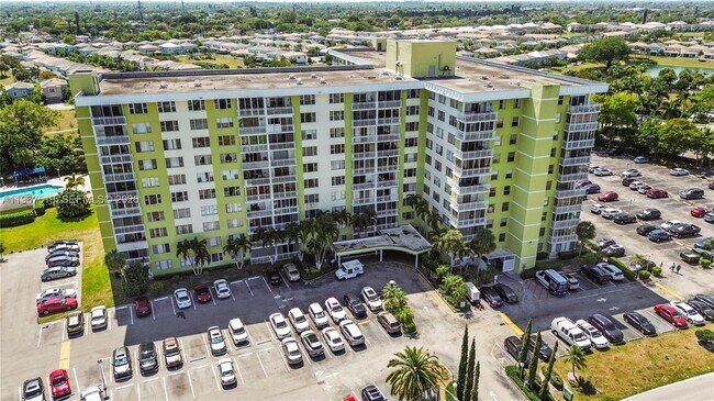 Photo - 4400 Hillcrest Dr Unidad 720C