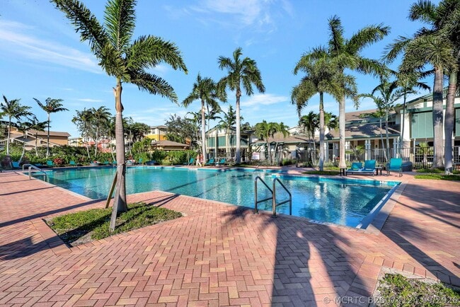 Photo - 980 Marina Del Ray Ln