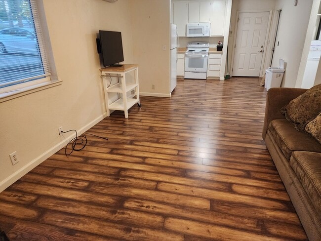 Photo - 2 Bedrooms in Pollock Pines Available May 1st