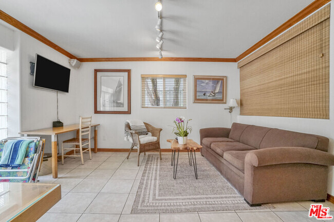 Building Photo - 115 Galleon St Unit C Rental