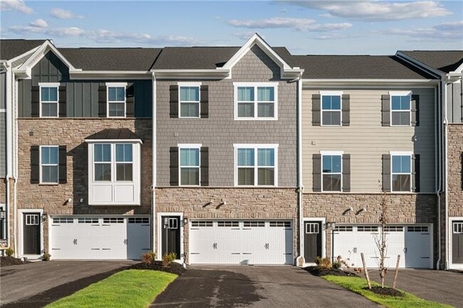 Photo - 204 Scenic Dr