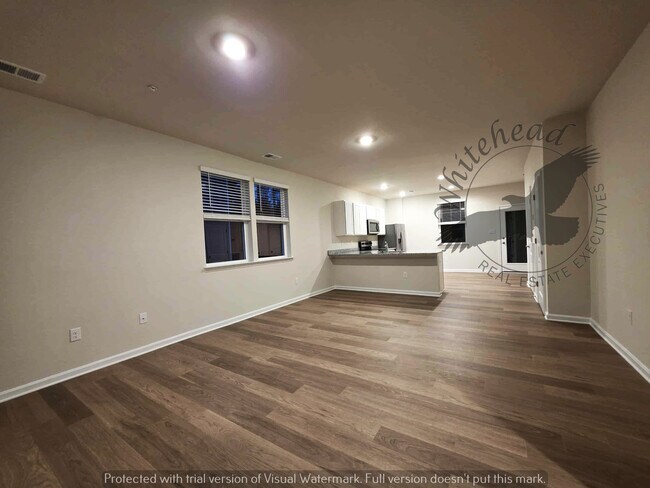 Photo - 822 Mersey Ln