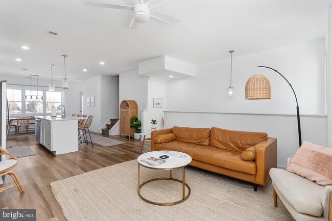 Photo - 308 Douglas Ave