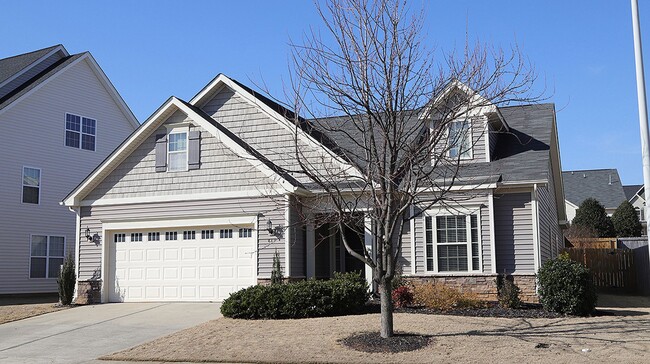 Building Photo - Lovely Bungalow-Style Home Near Downtown Fuquay!