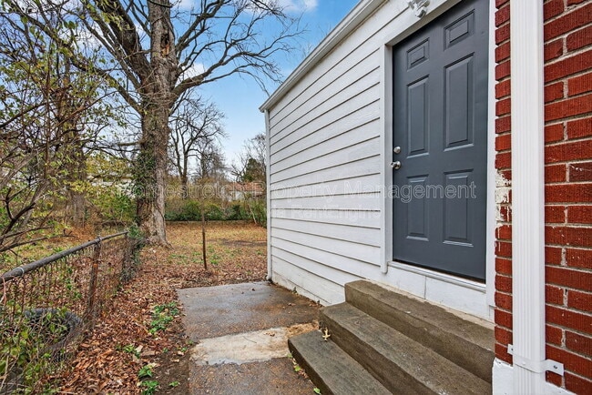 Photo - 7137 Garesche Ave