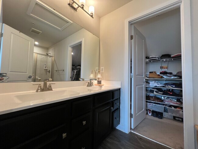 Photo - 214 S Newkirk St