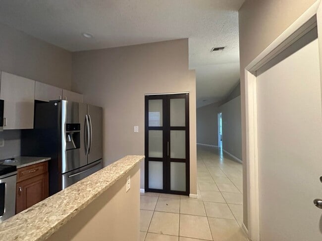 Photo - 300 NE 42nd St