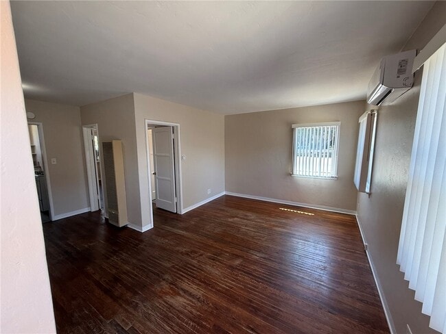 Photo - 901 N San Gabriel Ave Unit 6