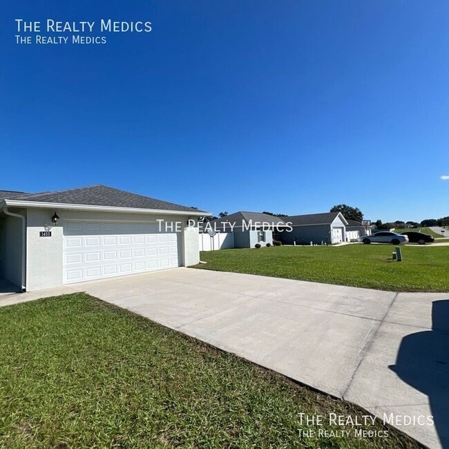 Building Photo - 1455 NE 161st St