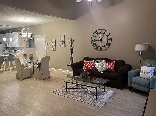 Photo - 102 Grey Oak Ct