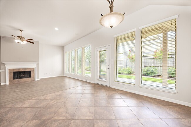 Photo - 6315 Teal Mist Ln