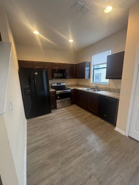 Photo - 1419 Pacific Rd