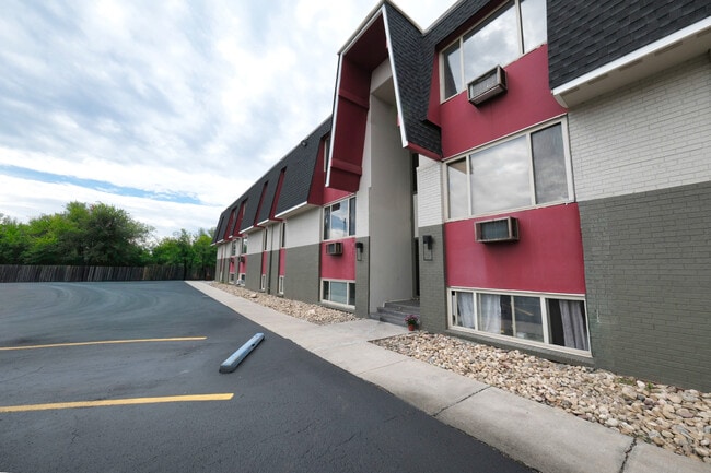 Photo - Squire Apartments