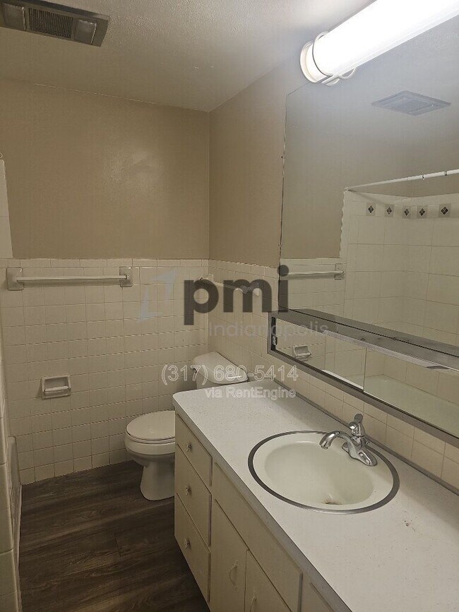 Photo - 413 W 11th St Unit F42