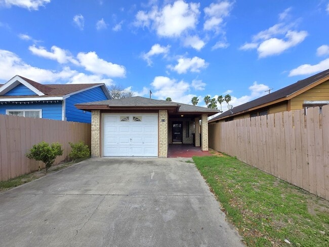 COZY 2BD/1.5BTH/1GAR home in Harlingen at ... - COZY 2BD/1.5BTH/1GAR home in Harlingen at ...