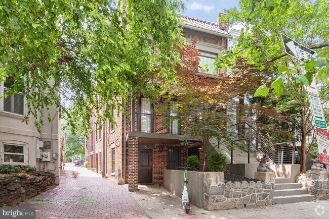 Building Photo - 424 Q St NW Unit F Rental