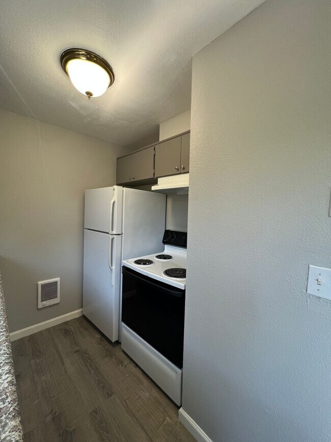 Photo - Lincoln Court