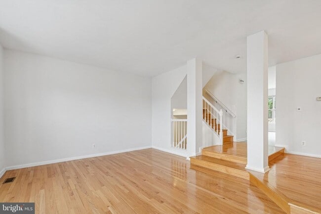 Photo - 2921 Mainstone Dr