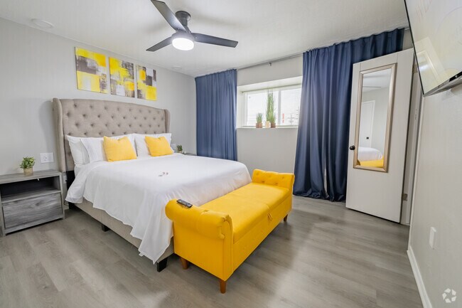 1BR, 1BA - 550SF - Bedroom