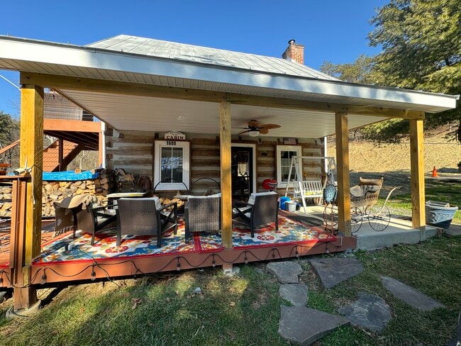 Photo - 1608 Laurel Grove Rd Unit Townhome Cabin