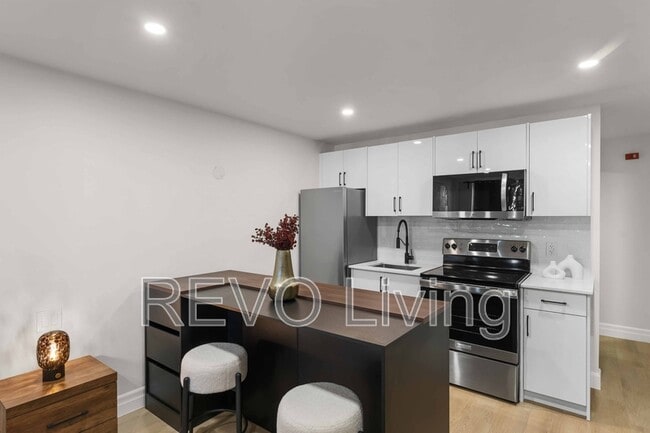 Photo - 7800 Lundy's Ln Unit 123