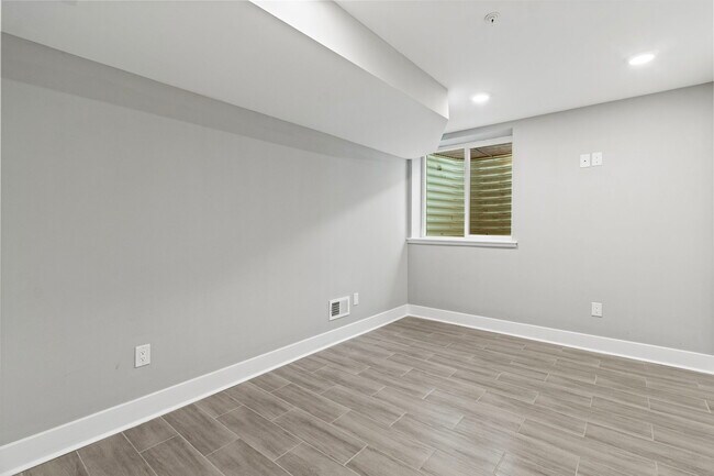 Photo - 2112 N 8th St Unit 1