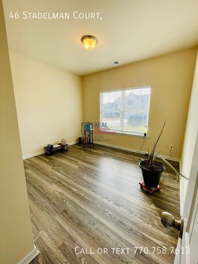 Photo - 46 Stadelman Ct