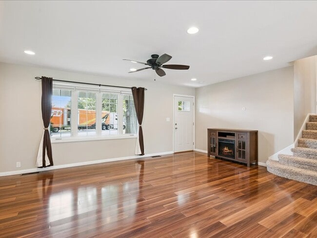 Photo - 1429 Columbus Dr