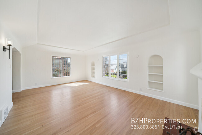 Building Photo - Charming Duplex in McCarthy Circle – Class... Unit 1114.5 Rental