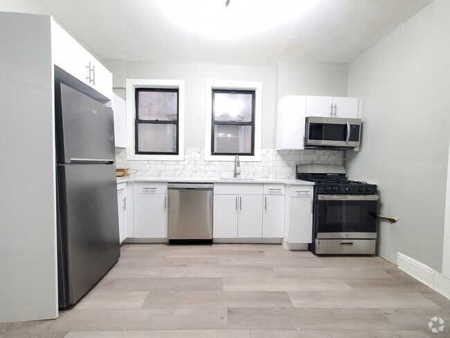 Building Photo - 133 W 54th St Unit 2 Rental
