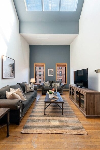 Building Photo - 208 Willow Ave