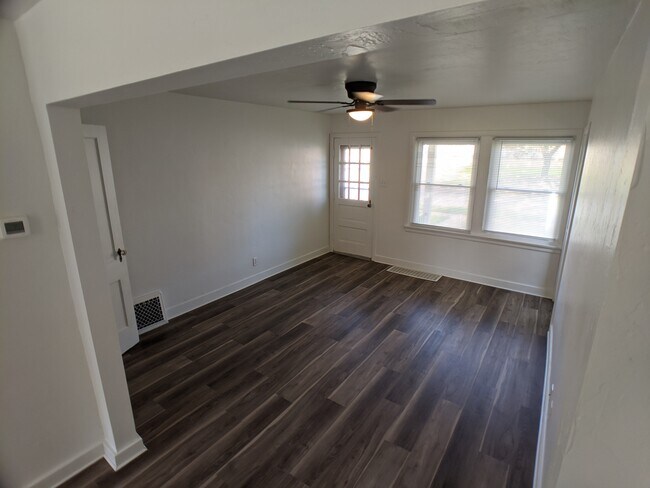 View of front door from kitchen - 1315 S Norwood Ave