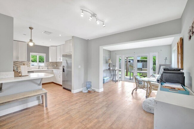 Photo - 3241 SW 19th St