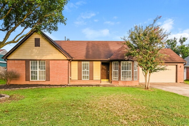 Building Photo - 6935 Amanda Dr N Rental
