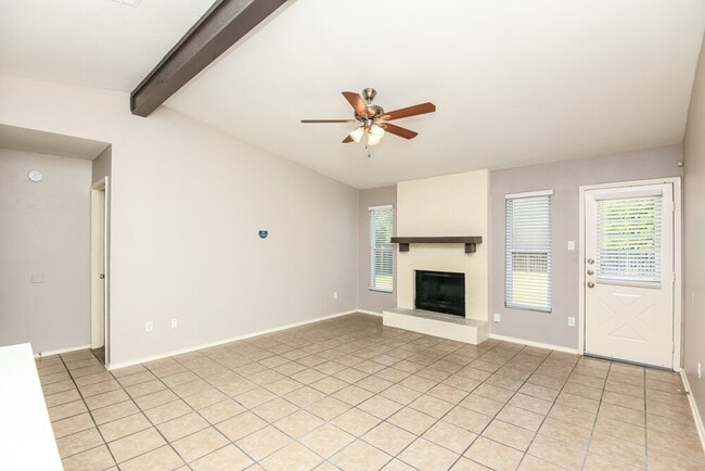 Photo - 7320 Ridge Rd W