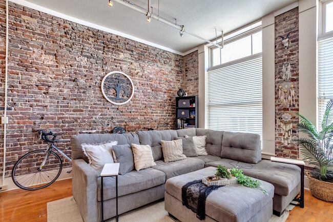 418 S Gay St Unit 503