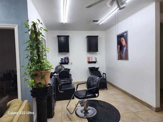 Photo - 410 Rosamond St