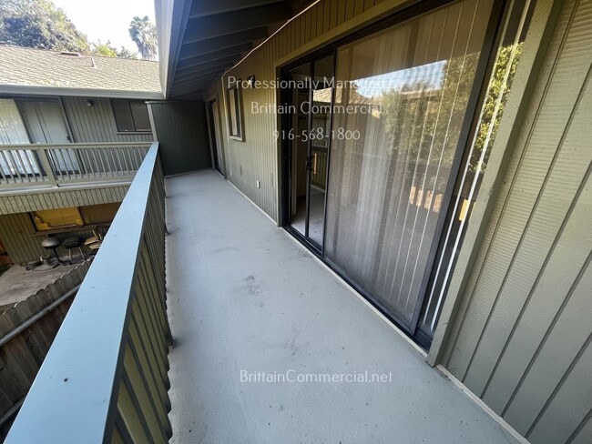 Photo - 6531 Lake Park Dr