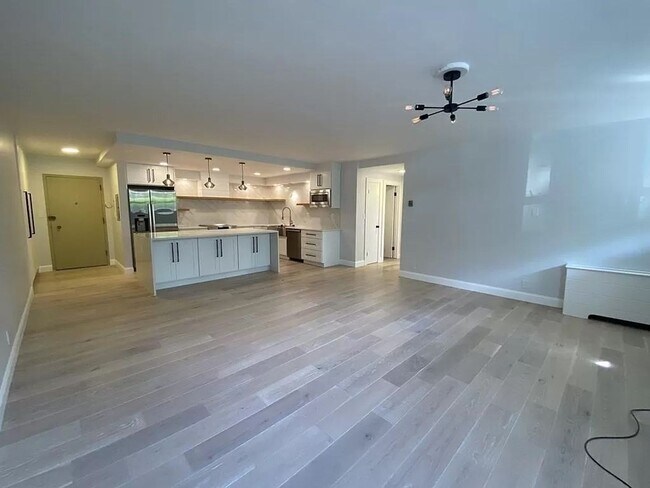 Photo - Amazing 2 bed 2 bath in Brookline