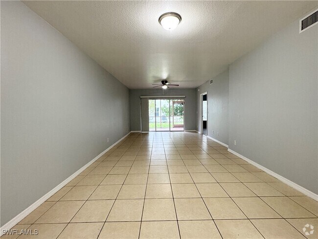 Building Photo - 3304 Skyline Blvd Unit 3306 Rental