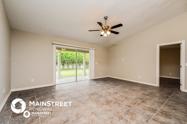 Photo - 325 NE 19th St