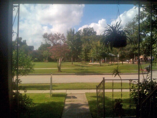 Photo - 4116 Case St