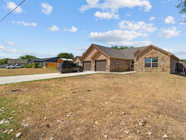 220 St Charles Dr